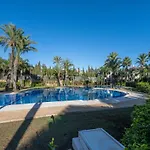 Apto Nueva Andalucia Puerto Banus Vigilancia 24h 아파트