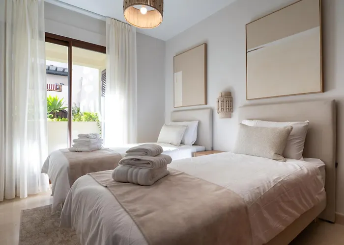 Apto Nueva Andalucia Puerto Banus Vigilancia 24h *