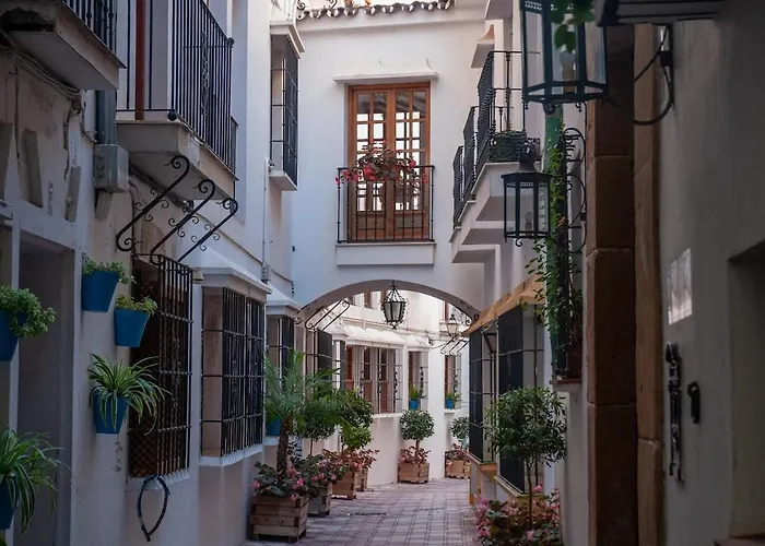 Апартаменты Apto Nueva Andalucia Puerto Banus Vigilancia 24h